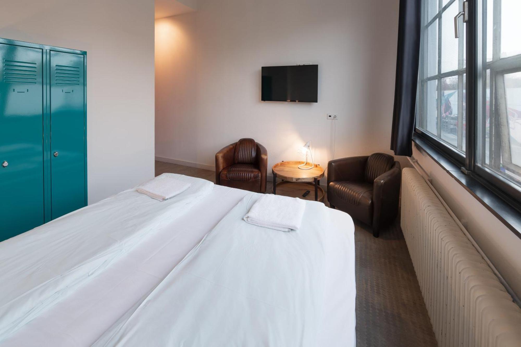 Stayokay Hostel Eindhoven - Blue Collar Phòng bức ảnh